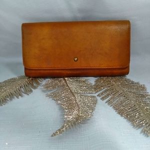 Universal Thread wallet